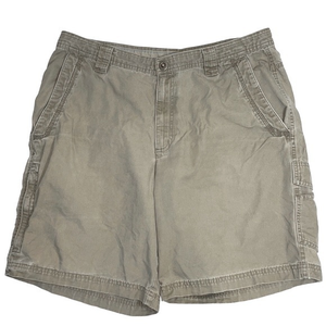Columbia men’s 100% cotton khaki cargo shorts.  Size 36” waist x 9”‎ inseam. GUC